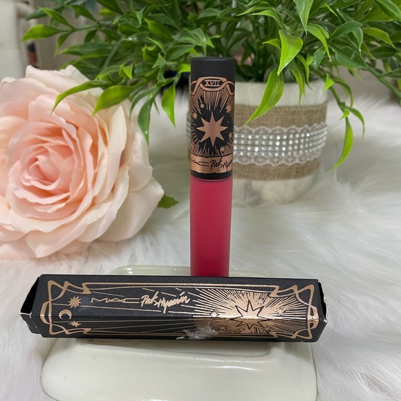 MAC MATTE LIP MOUSSE COLOR: PRIVACY PLEASE. - Picture 1 of 3
